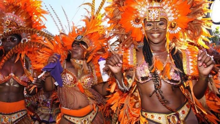 Летний фестиваль танца Junkanoo 2017 - какое празднование ожидает Багамы